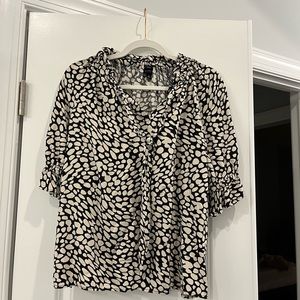 Black and white patterned blouse